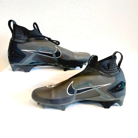 Nike Alpha Menace Elite 3 Flyknit Black Football Cleats - Picture 3 of 11